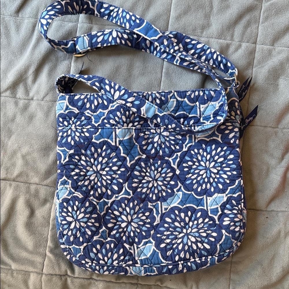 Vera Bradley Navy and White Floral Quilted Crossbody Bag NWOT